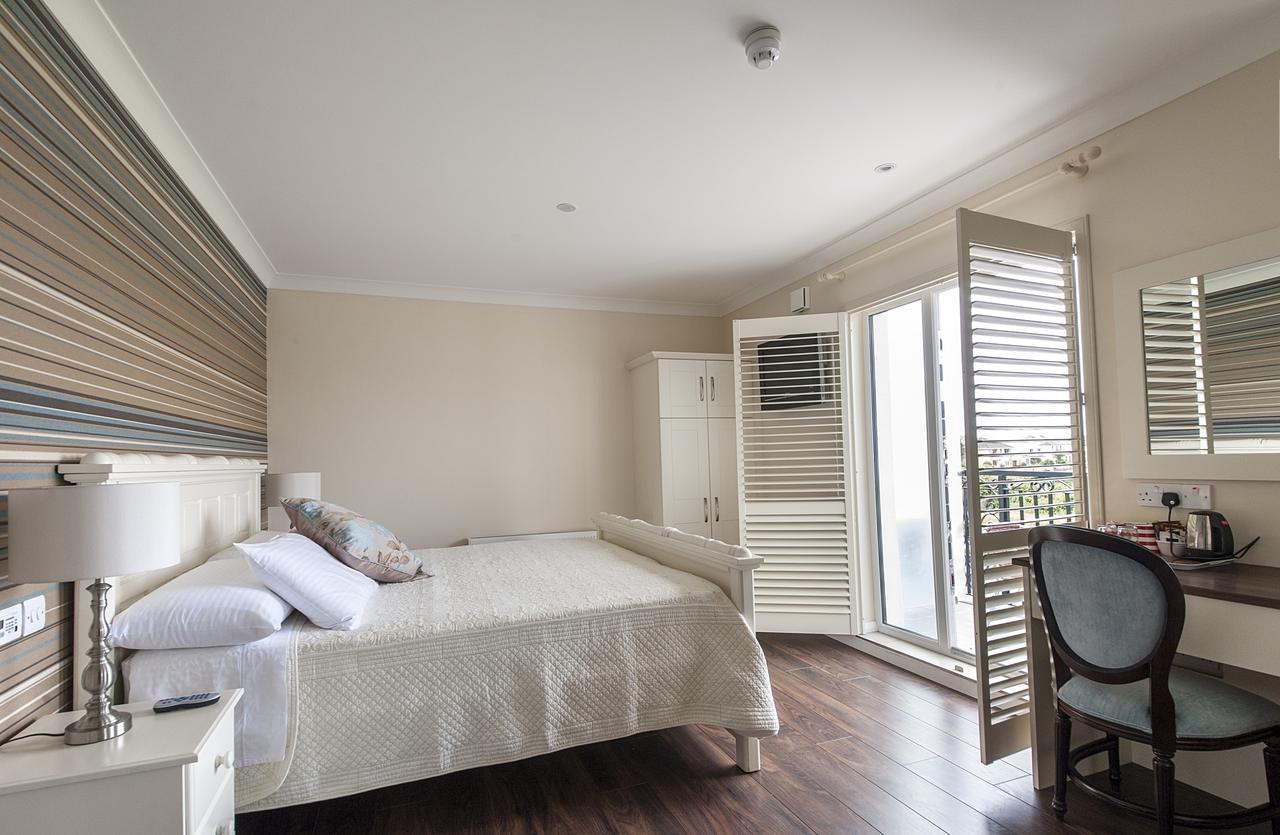 Room with bay view